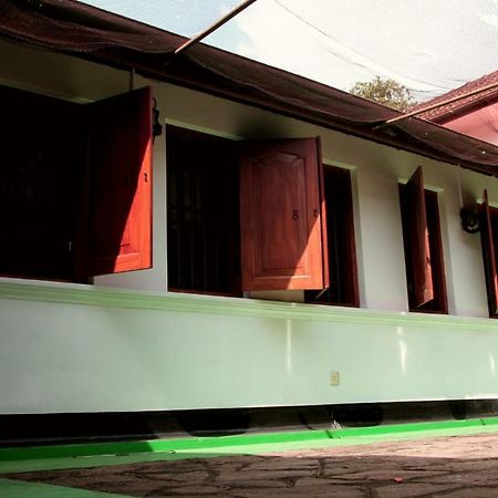 Randiyaepiliyagoda Resort Avissawella Exterior photo