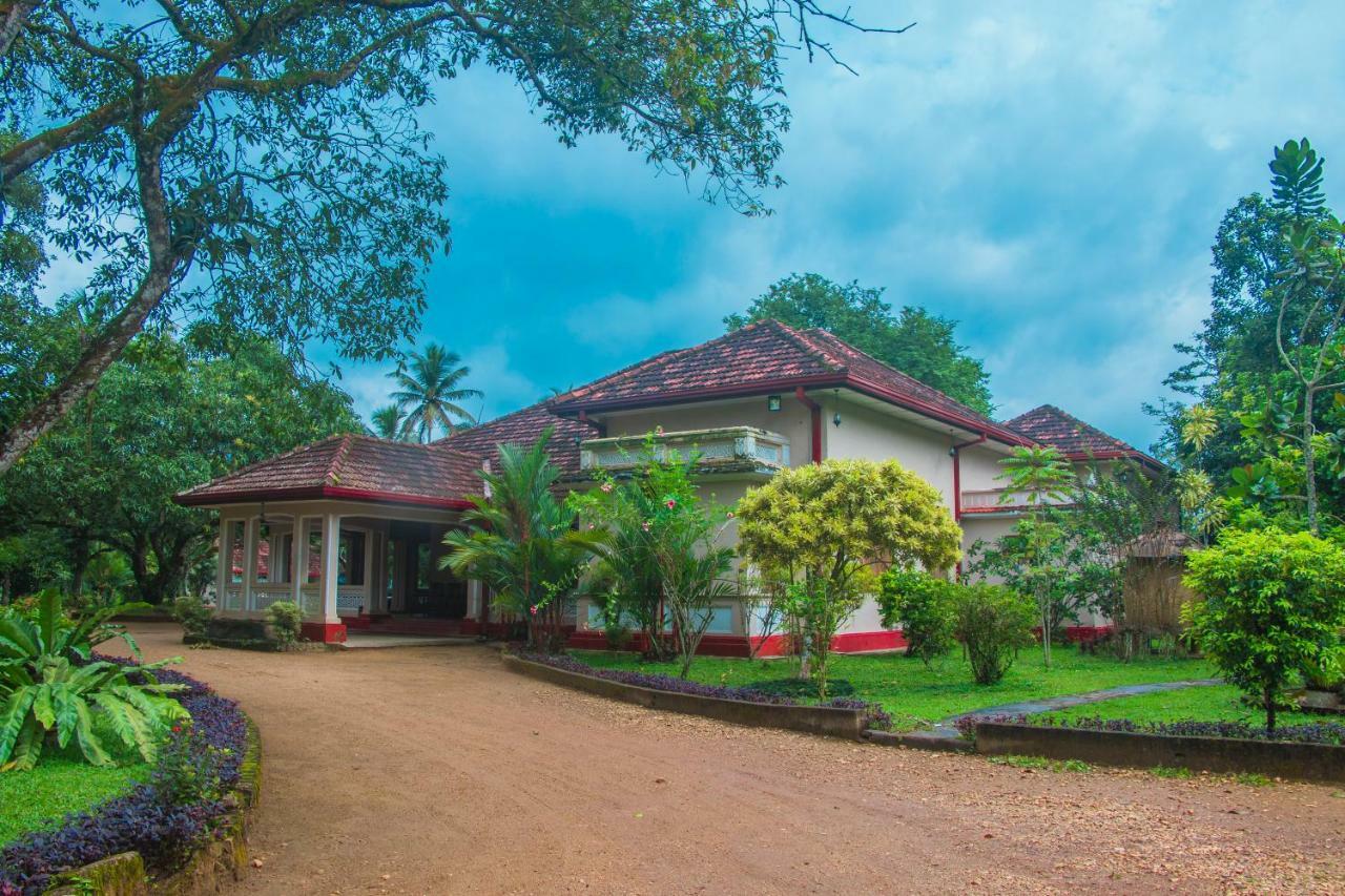 Randiyaepiliyagoda Resort Avissawella Exterior photo