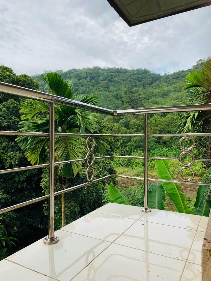Randiyaepiliyagoda Resort Avissawella Exterior photo