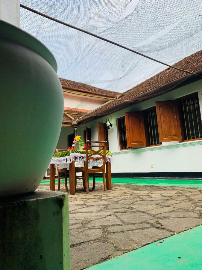 Randiyaepiliyagoda Resort Avissawella Exterior photo