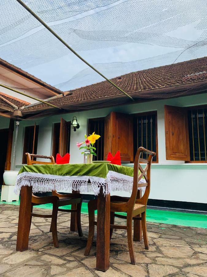 Randiyaepiliyagoda Resort Avissawella Exterior photo
